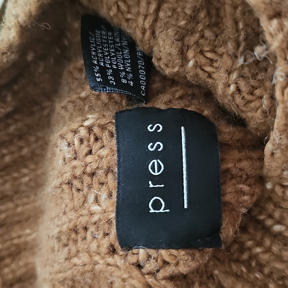 Press Sweter - Picture 2 of 3